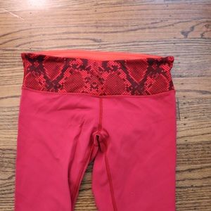 LULULEMON Wunder Under 6 reversible